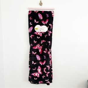 NEW Betsey Johnson Twin Plush Blanket Black Butterfly Print